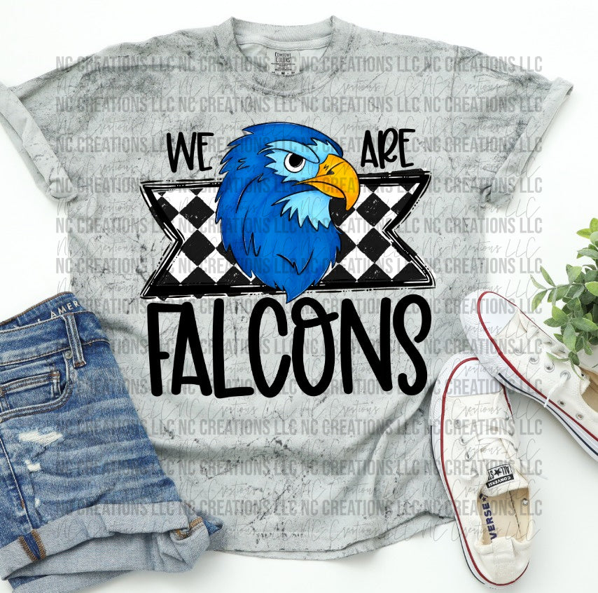 Camiseta con estampado de mascota y letras pintadas