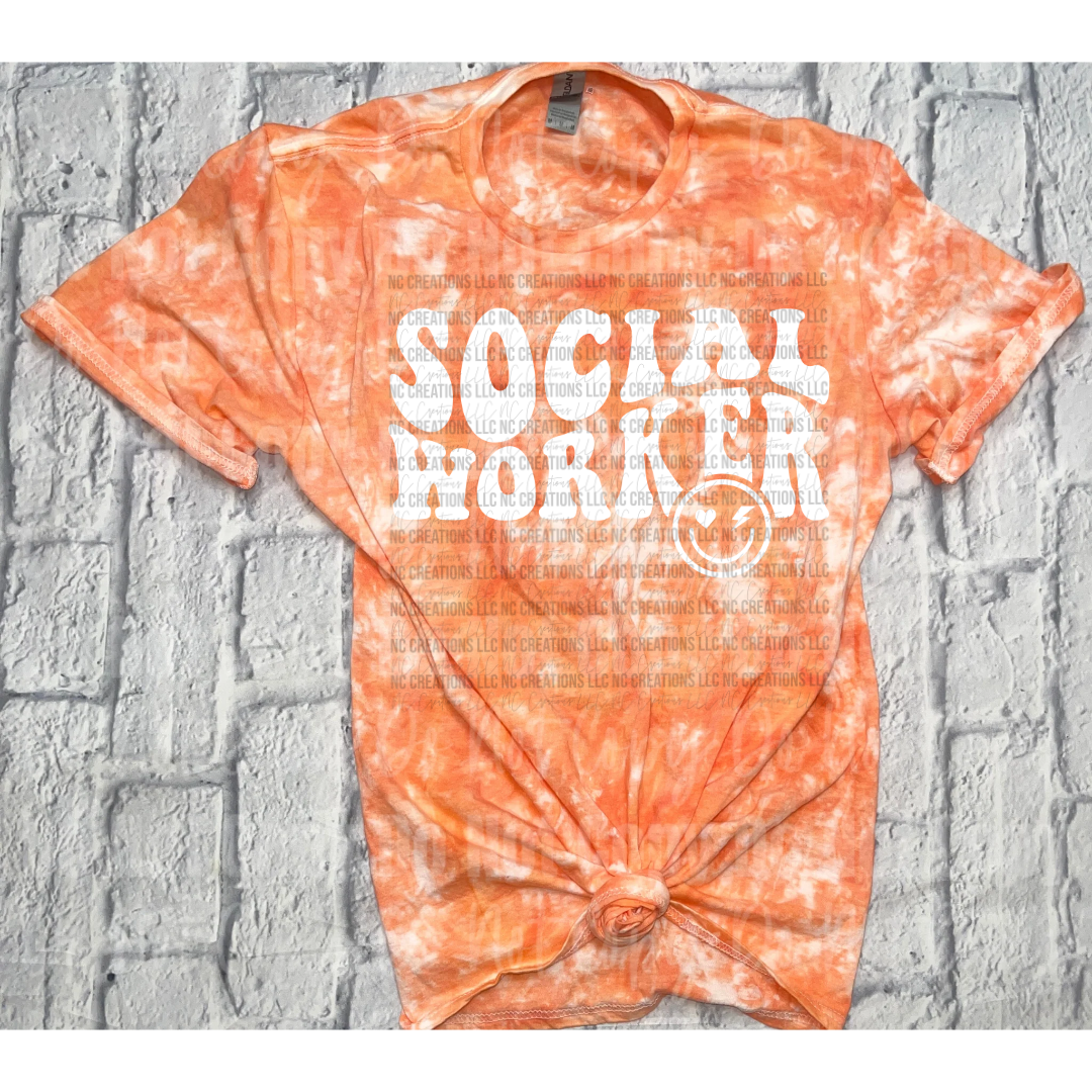 Sonrisa de trabajador social | Fuente blanca