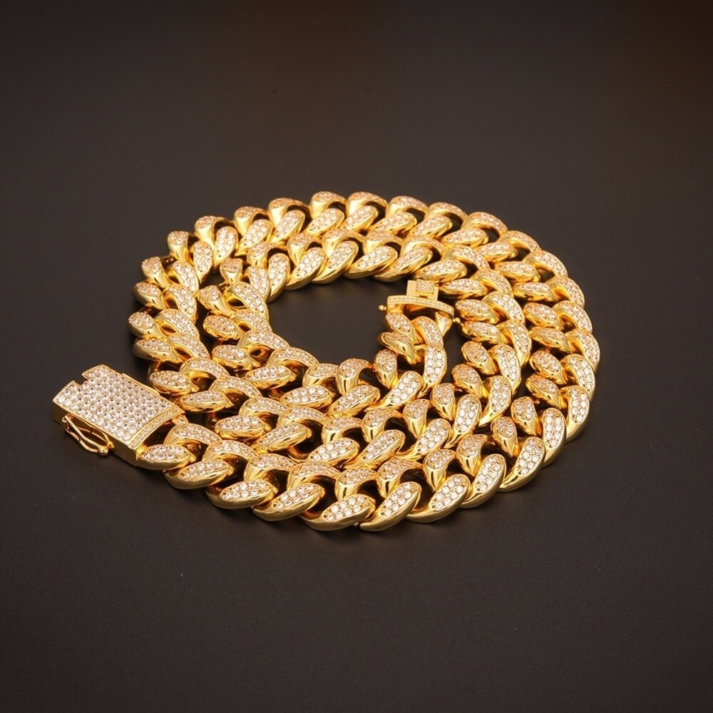 Collier de lettres à bulles avec chaîne cubaine de 20 mm